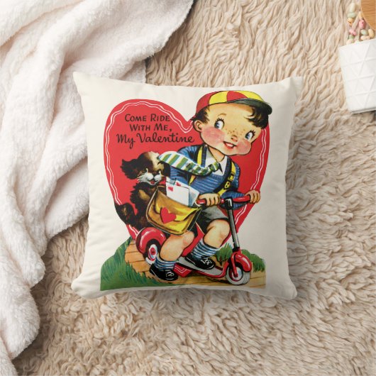 レトロバレンタインデーヴィンテージ少年オンザスクーター クッション (ブランケット)