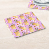 レトロパイナップル熱帯プリント薄紫バックグラウンド スクエアペーパーコースター (アングル)