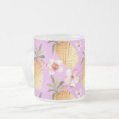 レトロパイナップル熱帯プリント薄紫バックグラウンド フロストグラスマグカップ (正面左)