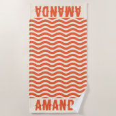 レトロパーソナライズされたに合う夏休み ビーチタオル (正面)