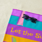 レトロパーソナライズされたサンセットトロピカルパームズ ビーチタオル (インサイチュ)