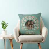 レトロパーソナライズされたセージ&サンドマンダラフォトフレーム クッション (椅子)