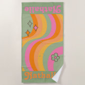 レトロパーソナライズされたビーチタオル名 – 緑 ビーチタオル (正面)