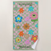 レトロパーソナライズされたビーチタオル | フローラ名 ビーチタオル (正面)