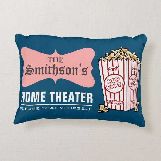 レトロパーソナライズされたファミリーネームホームシアター アクセントクッション (裏面)