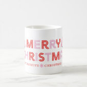 レトロパーソナライズされたメリークリスマスツリーピンク&レッド コーヒーマグカップ (中央)