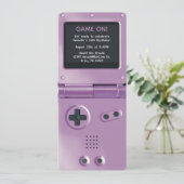レトロパープルの携帯ゲーム機風バースデー招待状 招待状 (スタンド正面)
