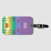 レトロパープルサンセットパームツリーズアートモノグラム ラゲッジタグ (正面横)