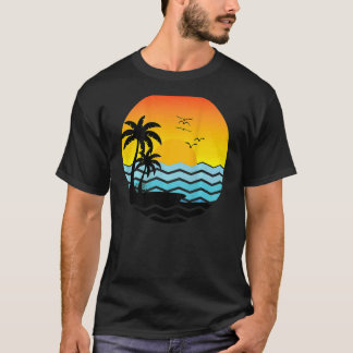 レトロパームツリーズビーチバケーションサンセット海トロピ Tシャツ