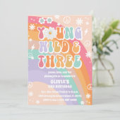 レトロヒッピーの3歳誕生日招待状 招待状 (スタンド正面)