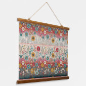 レトロヒッピー:レッドフラワーガーデン 吊り下げ型タペストリー (傾斜あり)