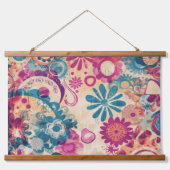レトロヒッピー:ワイルドフラワーウォールつるズ 吊り下げ型タペストリー (正面)