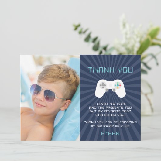レトロビデオゲームの子供の誕生日写真 サンキューカード (スタンド正面)
