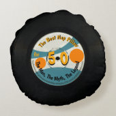 レトロビニル50誕生日パーソナライズされた昼寝枕 ラウンドクッション (裏面)