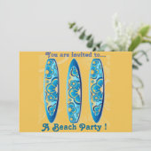 レトロビーチパーティーブルーサーフボードと砂 招待状 (スタンド正面)