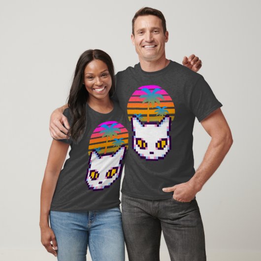 レトロピクセル子猫ヤシの木夕焼け Tシャツ (ユニセックス)