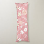 レトロピンクグルーヴ市松模様にィッピー柄 ボディピロー (裏面 (縦))