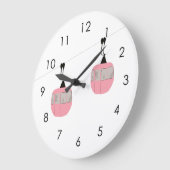 レトロピンクスキーゴンドラリフトスキーヤー ラージ壁時計 (傾斜)