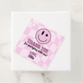 レトロピンクハッピー顔バースデーパーティーメッセージカード フェイバータグ (インサイチュ)