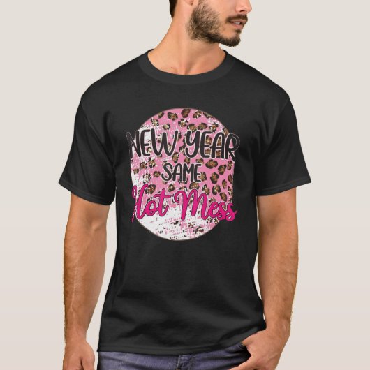 レトロピンクヒョウ新年2023同じ熱い混乱nye tシャツ (正面)