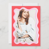 レトロピンクレッドカーブの波形の波形 招待状 (裏面)