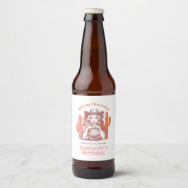 レトロピンク女性のカーボーイディスコボールバースデーパーティー ビールラベル