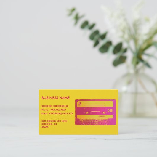 レトロピンク&イエローカセットテープ 名刺 (スタンド正面)