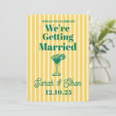 レトロファンキーストライプのグリーンイエロー結婚ズ 招待状 (スタンド正面)
