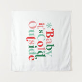 レトロフォントベビークリスマス外は寒い タペストリー (正面(横))