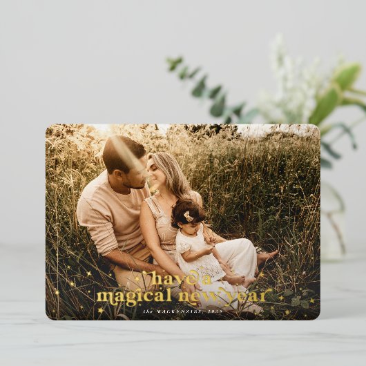 レトロフォント+スターが魔法の新年の写真を持つ 箔シーズンカード (立ち正面)