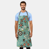 レトロフローラブルー – ミッドセンチュリーフローラ エプロン (着用した状態)