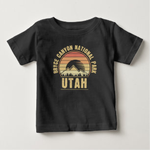 レトロブライスキャニオンナショナルパークユタ ベビーTシャツ