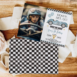 レトロブルーレースカーバルーンボーイ誕生日写真 招待状