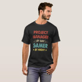 レトロプロジェクトマネージャ（デイゲーマー別） Tシャツ (正面フル)