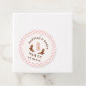 レトロボトルとブーツ女性のカーボーイベビーシャワー フェイバータグ (インサイチュ)