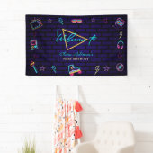 レトロポップ・アートのネオンキッズ誕生日Bash 横断幕 (インサイチュ)