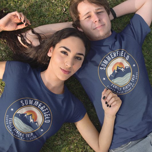 レトロマウンテンズファミリーハイキングマッチングパパ Tシャツ