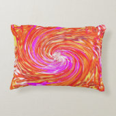 レトロマゼンタと秋の色のフローラの渦巻き アクセントクッション (裏面)