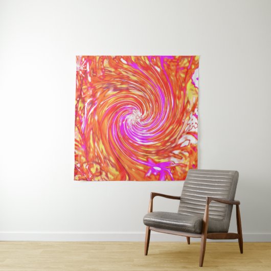 レトロマゼンタと秋の色のフローラの渦巻き タペストリー (インサイチュ)