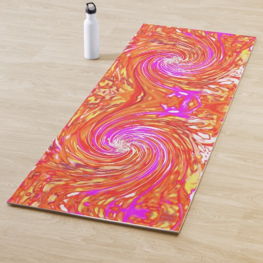レトロマゼンタと秋の色のフローラの渦巻き ヨガマット (インサイチュ)