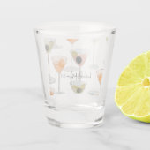 レトロマルティーニメガネとオリーブ |ニュートラルトーン ショットグラス (裏面)