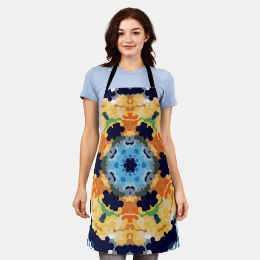 レトロマンダライエローブルーとオレンジ エプロン (着用した状態)