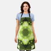 レトロマンダラグリーン エプロン (着用した状態)