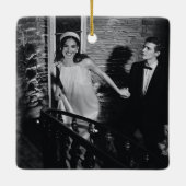 レトロミッドセンチュリーモダンカスタムウェディングフォト セラミックオーナメント (裏面)