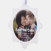 レトロミニマル結婚式の日付を保存QRクリスマス オーナメントカード (左)