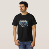 レトロミュージックカセットアート Tシャツ (正面フル)