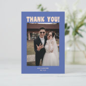 レトロモダンな大胆なタイポグラフィーの青い結婚式の写真 サンキューカード (スタンド正面)