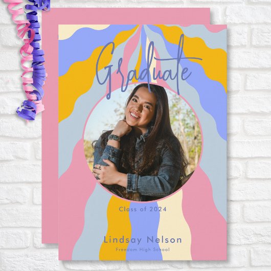 レトロモダンピンク紫色の波写真卒業 招待状