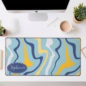 レトロモダン抽象芸術大理石スワールブルーとイエロー デスクマット