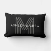 レトロモダン ネーム/編集可能なモノグラム 黒とグレー ランバークッション (正面)